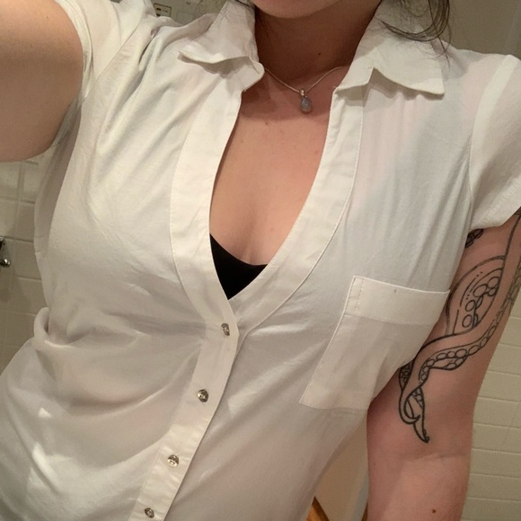 Guess White top - Picture 4 of 4